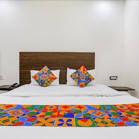 Fabhotel Kinsfolk Ghaziabad Bagian luar foto