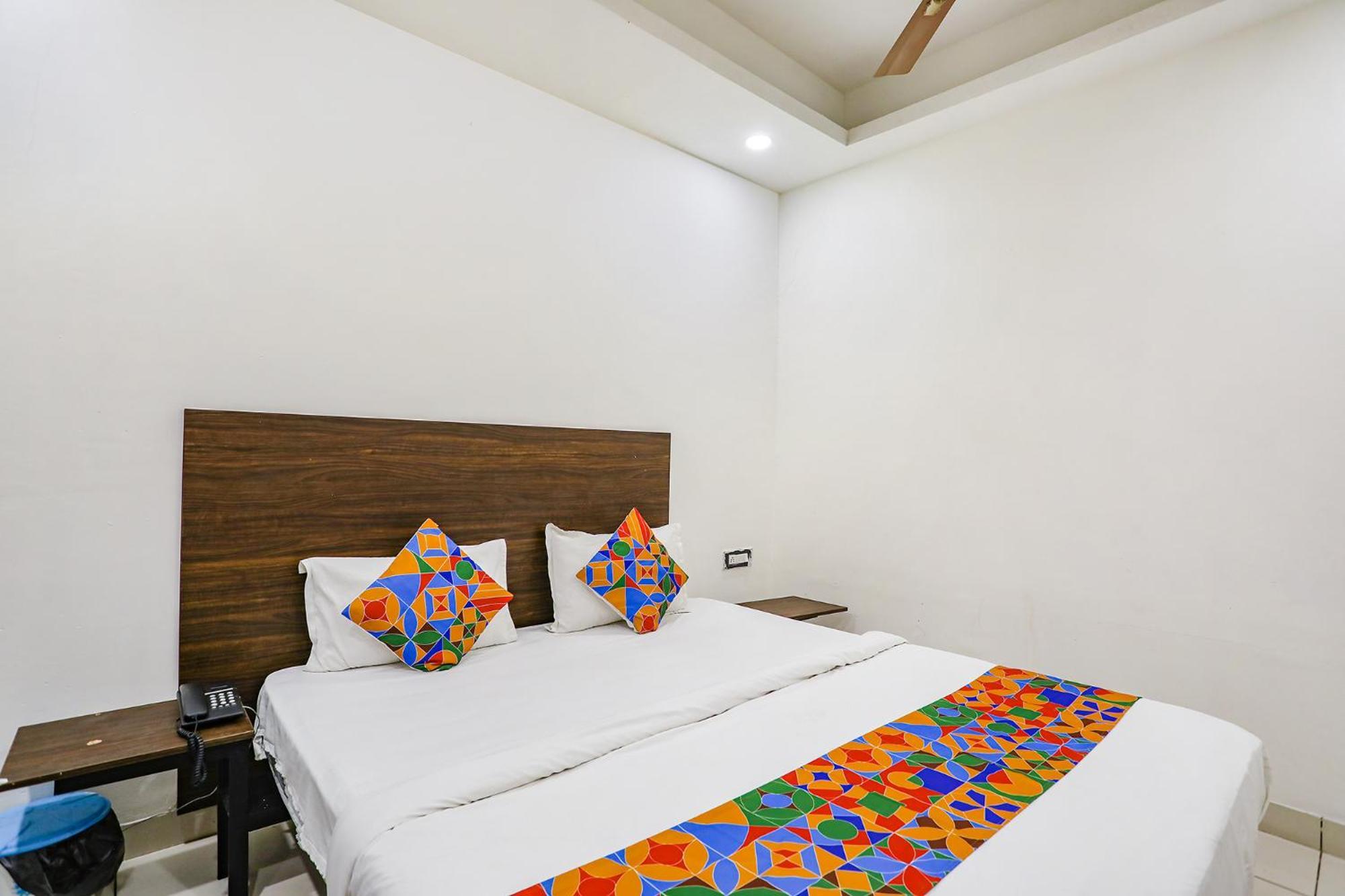 Fabhotel Kinsfolk Ghaziabad Bagian luar foto