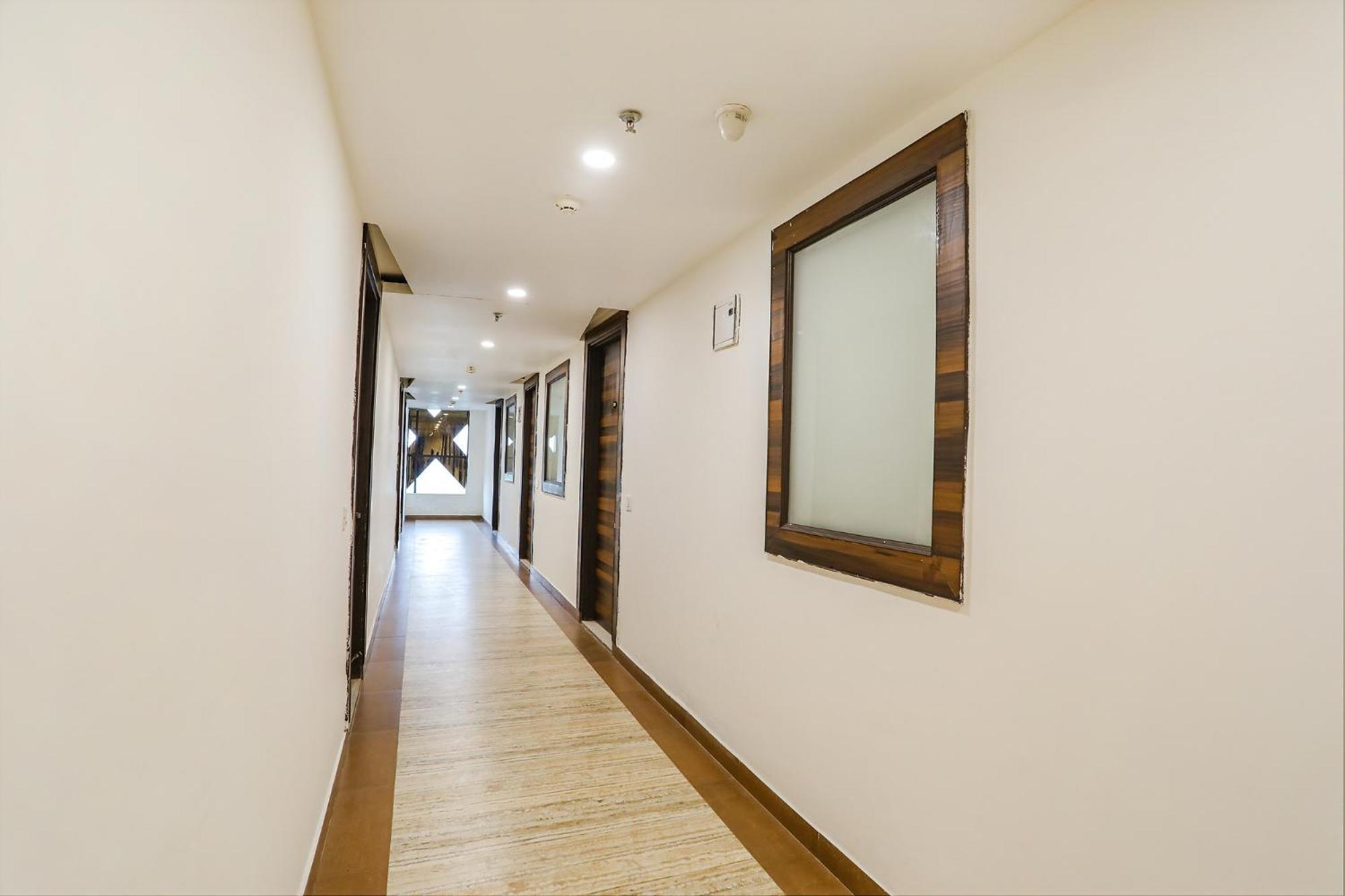 Fabhotel Kinsfolk Ghaziabad Bagian luar foto