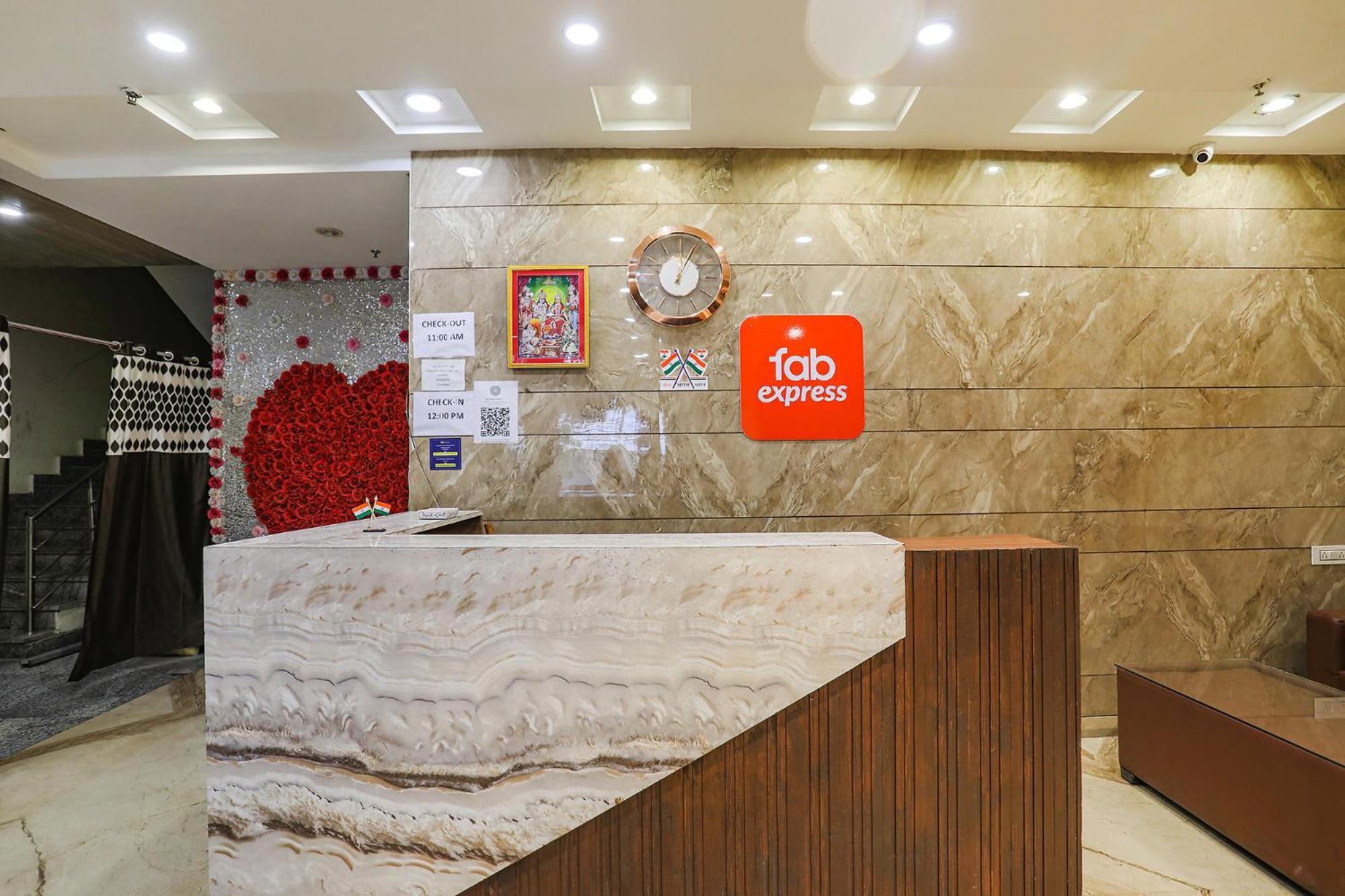 Fabhotel Kinsfolk Ghaziabad Bagian luar foto